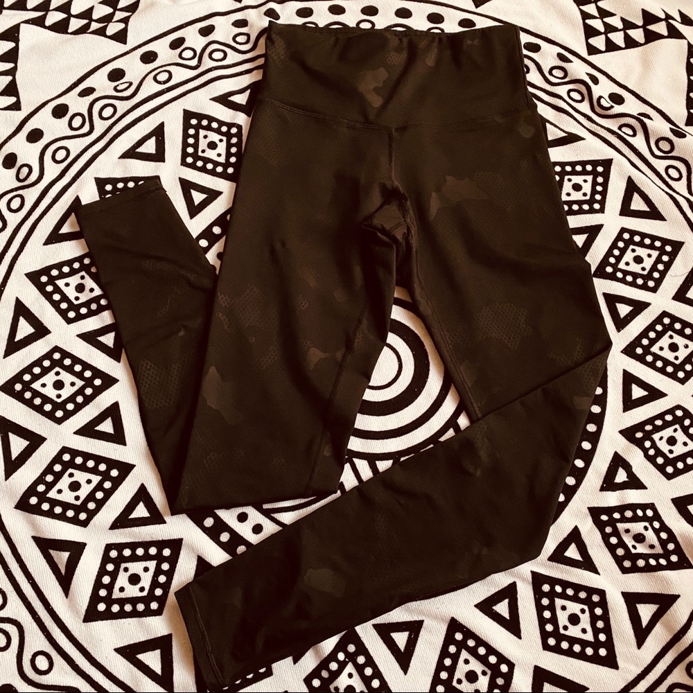 High waisted black camo leggings